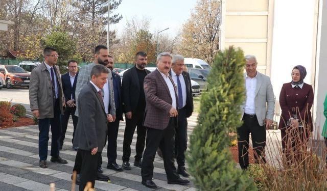 Melikgazi protokolü Çocuk Evleri Sitesi’ni adım adım inceledi