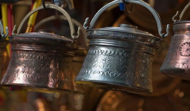 Kayseri'de sandıklarda saklanan eşyalar servete dönüştü!