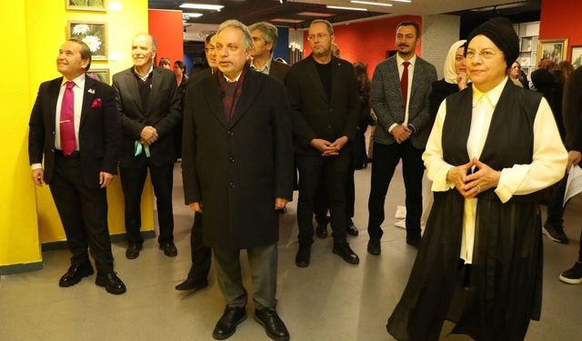 Kayseri’de Sibel Salırlı sergi gelirlerini kanser hastalarına bağışlandı