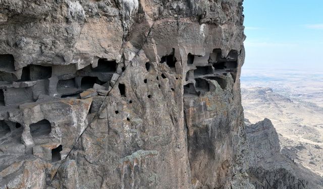Kayseri’deki 2 bin yıllık kale meğer bir zamanlar hapishaneymiş!