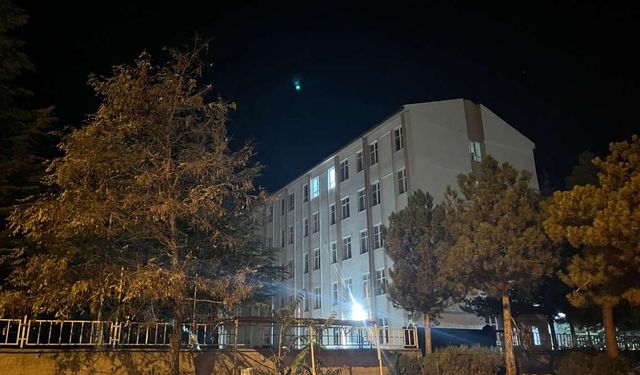 Niğde'de zehirlenme şüphesi: 6 öğrenci hastaneye kaldırıldı!