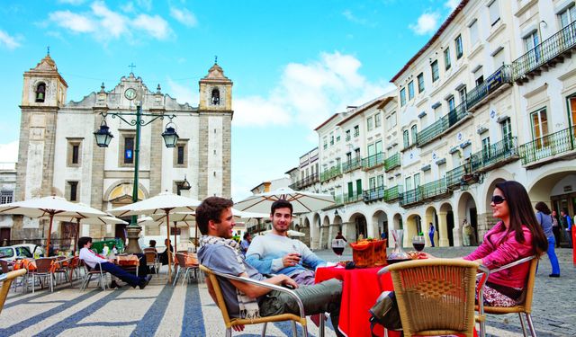 Duyunca şaşıracaksınız! Yabancılar neden üzerinde alüminyum folyo taşıyor?
