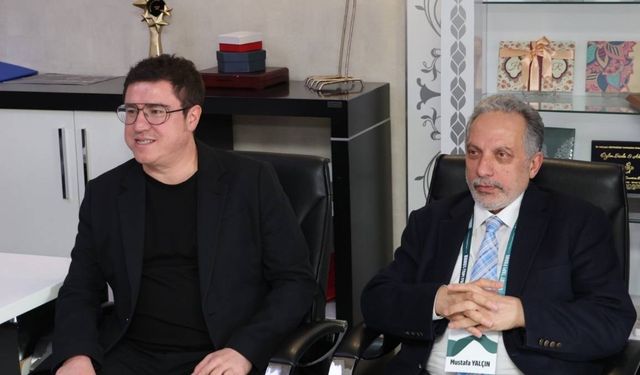 Kayseri’de sürpriz buluşma! Ünlü oyuncu Başkan Yalçın ile aynı karede