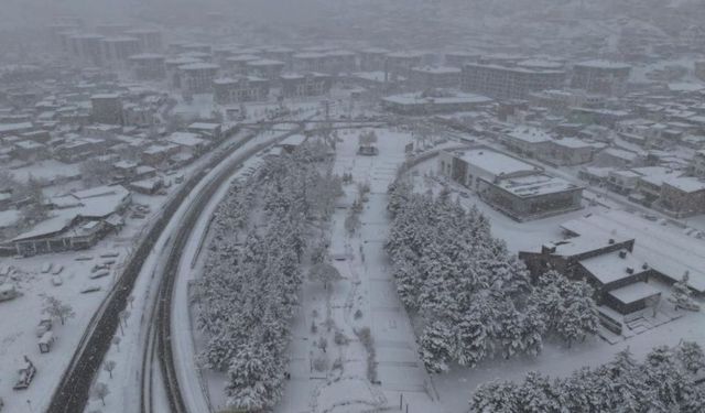 Hacılar’da karla mücadele aralıksız sürüyor