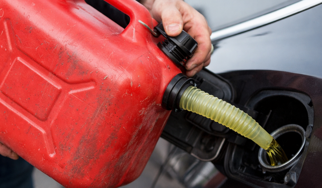 Kayseri’de bu hatayı yapan yandı: Bidonla benzin motoru bitiriyor