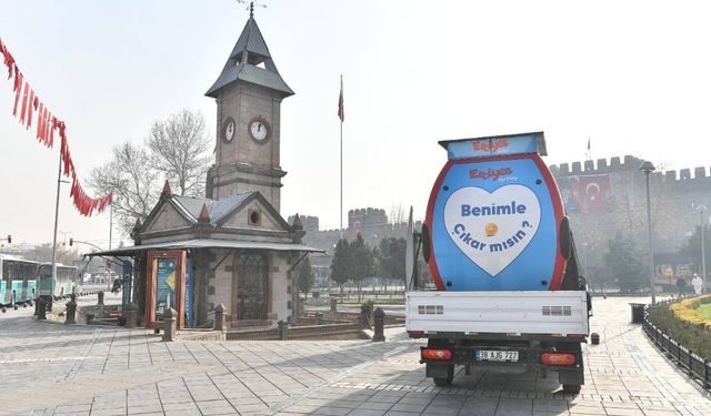 Kayseri’de görülmemiş çıkma teklifi! Tüm sokakları gezecek