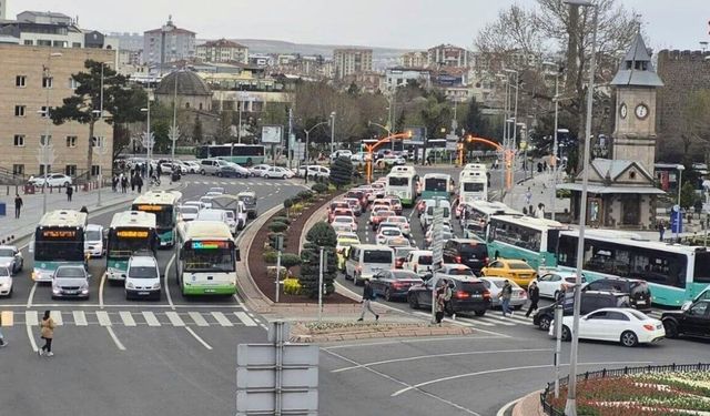 Trafiğe kayıtlı araç sayısı açıklandı: Kayseri Sivas’ı ikiye Yozgat’ı dörde katladı