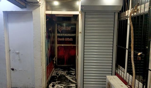 14 Yaşında ki çocuk bar ortağını ve solisti vurarak öldürdü!