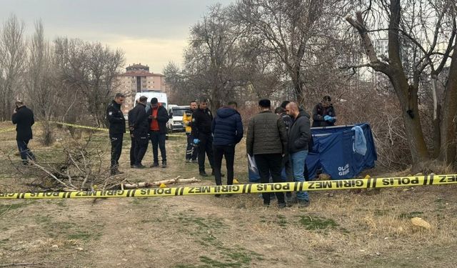 Niğde’de boş arazide erkek cesedi bulundu