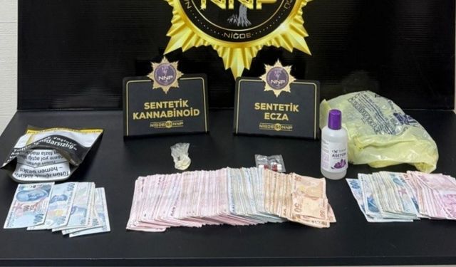 Niğde’de 200 gram madde, sentetik hap ve para ele geçirildi