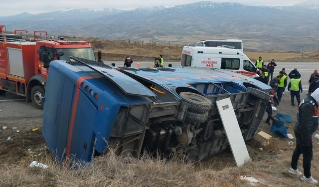 Cezaevi nakil aracı devrildi: 3'ü ağır 9 kişi yaralandı
