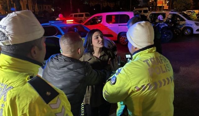 Adana’da alkollü kadın sürücü gazeteciye saldırdı!