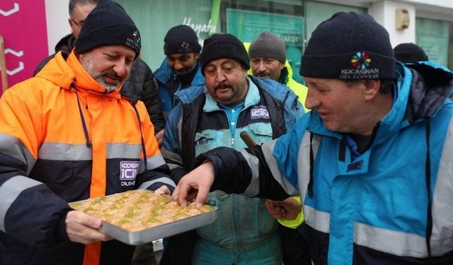 Başkan Çolakbayrakdar, Kocasinan'da 'Ekipler 3 vardiya 24 saat sahada'