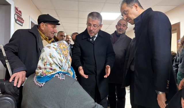 Şaban Çopuroğlu ilçe ilçe gezerek çalışmalarını sürdürüyor