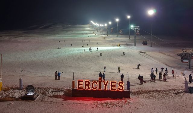 Erciyes Kayak Merkezi sömestr boyunca gece kayağına açık olacak