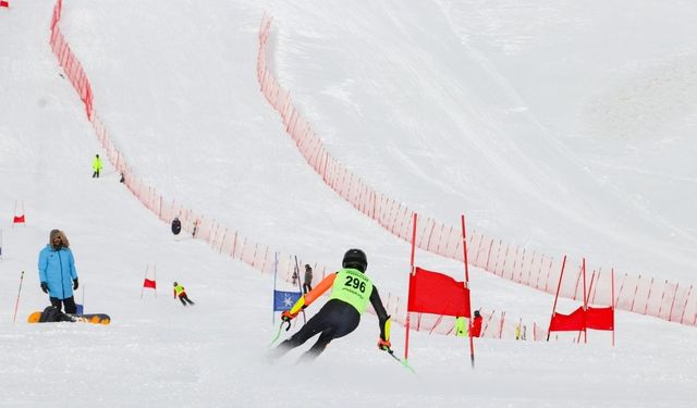 Erciyes’te nefes kesen yarış! 29 ilden 467 sporcu aynı pistte buluştu