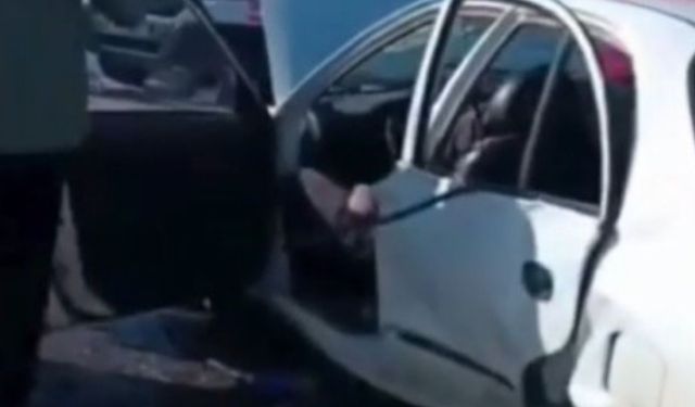 Yahyalı'da otomobil bariyerlere çarptı: 3 yaralı