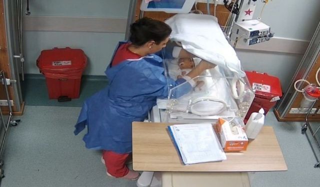 Kahramanmaraş’ta bebeği darbettiği iddia edilen hemşire her yerde aranıyor