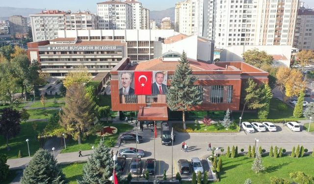 Kayseri Büyükşehirden binlerce kişiye çifte destek!