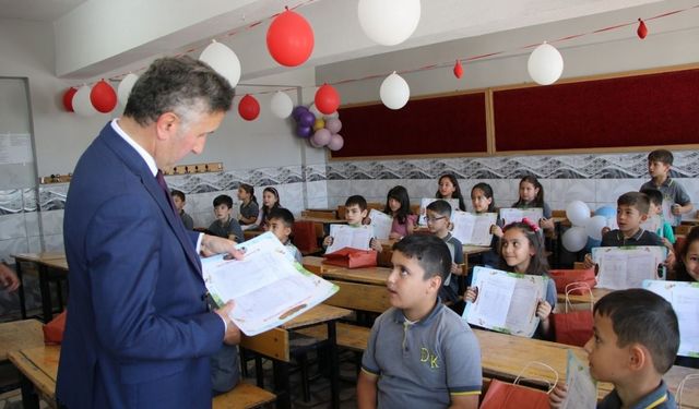 Kayseri’de 307 bin öğrenci yarın karne alacak