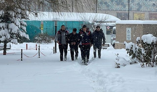 Yılbaşı Sevinci Yarım Kaldı:18 Yaşındaki Genç Hayatını Kaybetti!