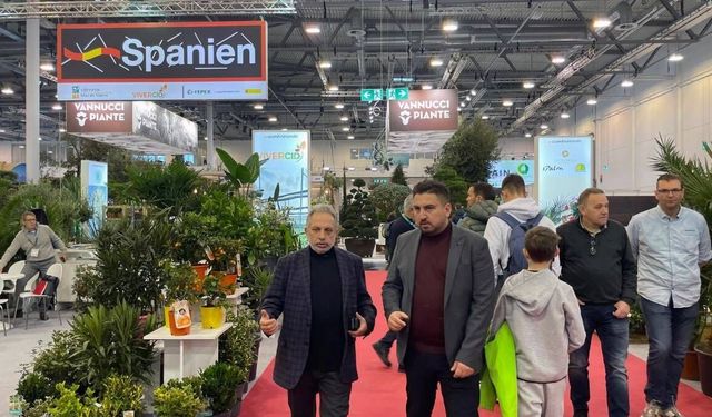 Başkan Yalçın Talas'ı renklendirmek için Almanya'da