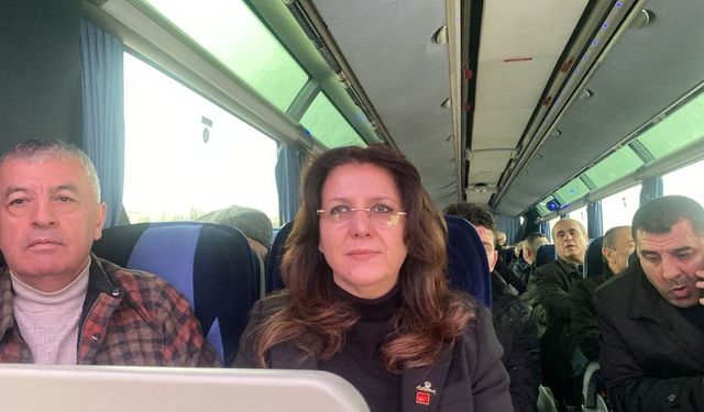 Kayseri CHP teşkilatı Özgür Özel’e destek için Niğde’ye gitti