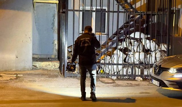 Kayseri’de silahla oynarken kendini vurdu