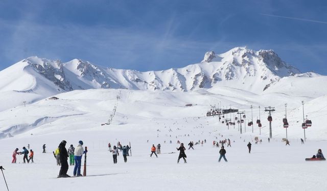 Sömestr tatilinin yıldızı Erciyes oldu! 1,4 milyon ziyaretçi