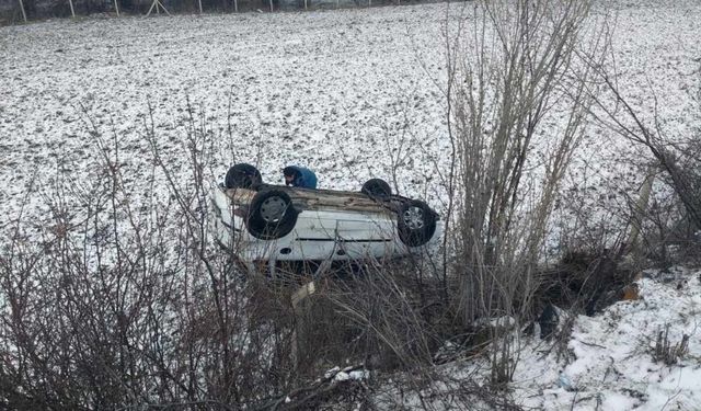 Yozgat’ta otomobil takla attı: Sürücü yaralı