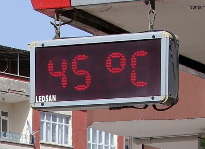 Meteoroloji Uzmanı Uyardı: Bu Sene Aşırı Sıcaklarla Karşı Karşıya Kalacağız