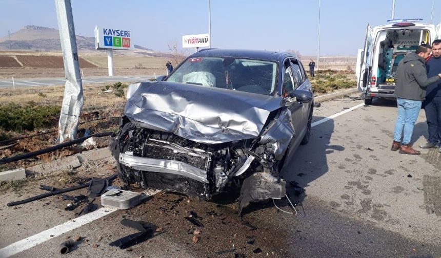 Kırşehir'de Trafik Kazası: 1 Ölü, 1 Yaralı