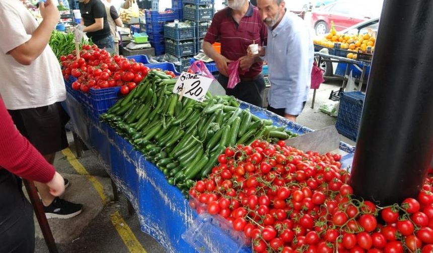 Kayseri'deki Pazar Fiyatları Yarı Yarıya Düştü!