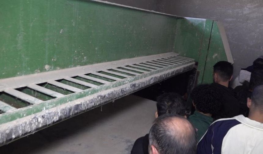 ‘Ölüm kampı’ Sednaya'da cansız bedenleri ezmek için kullanılan pres makineleri görüntülendi!