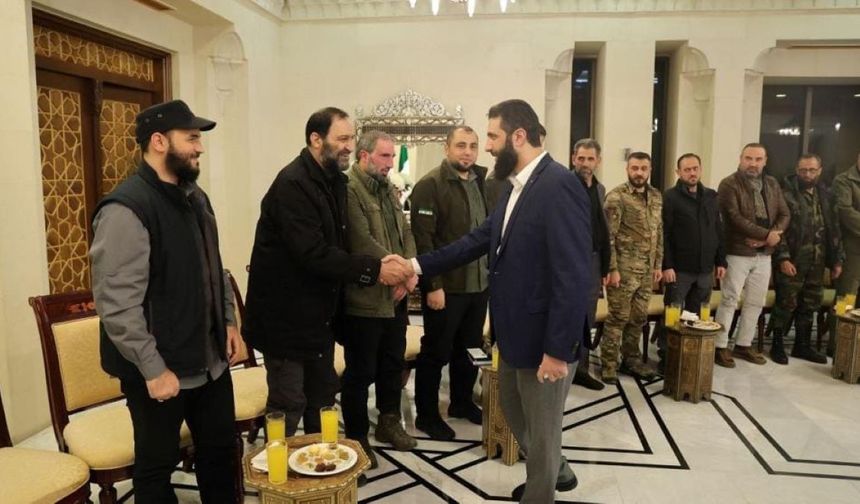 Suriye'deki silahlı gruplarla ilgili flaş gelişme!