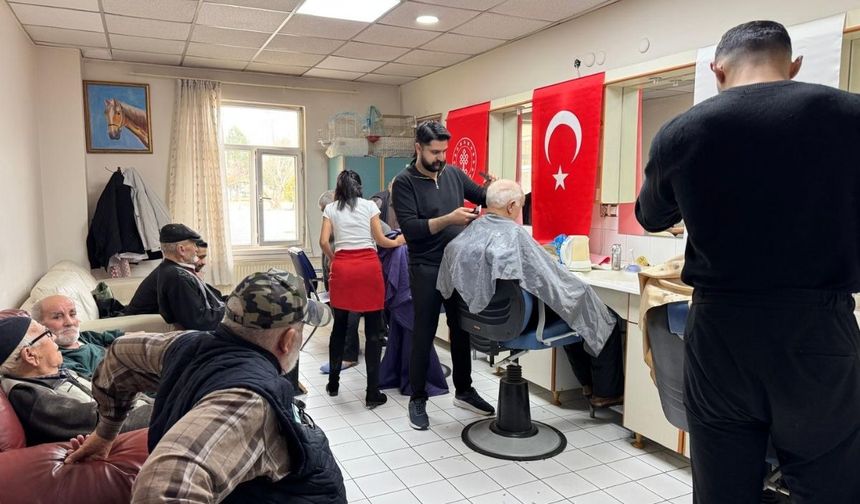 Kayseri Vakıflar Bölge Müdürlüğünden anlamlı ziyaret! Yüzler güldü