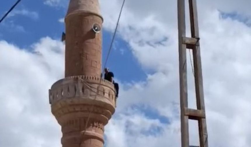 Kayseri’de cami minaresinde korkutan anlar!