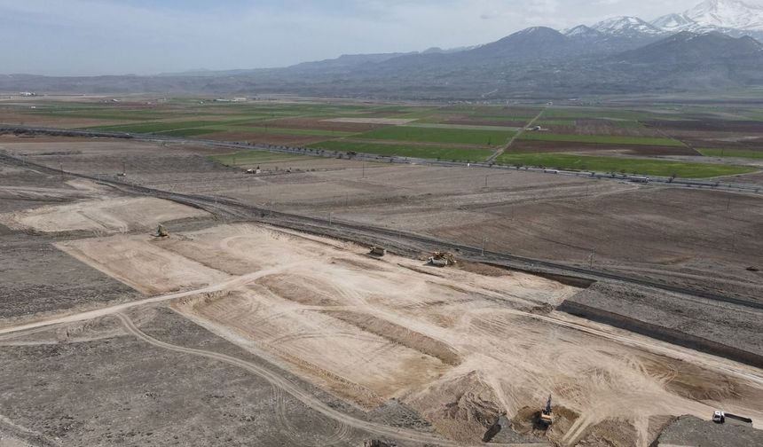 Kayseri sanayisini canlandıracak proje! Demiryolundan fabrikalara hat çekilecek