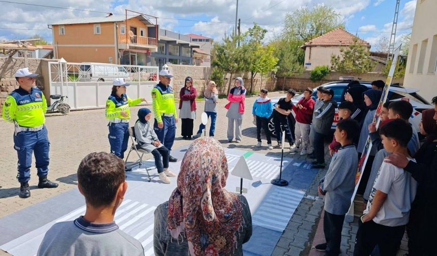 Kayseri’de Trafik Dedektifleri olacak miniklere eğitim verildi!