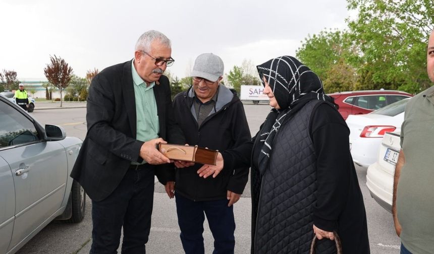 Kayseri'de o belediyeden Anneler Günü'nde anlamlı ziyaret!
