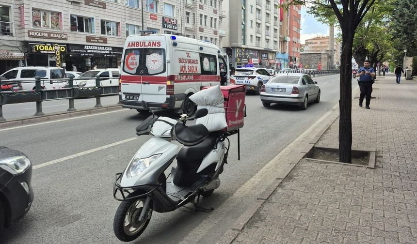 Kayseri’de yine motosiklet kazası! Aracın çarptığı kurye metrelerce sürüklendi