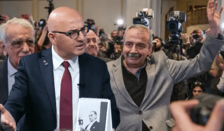 Sırrı Süreyya Önder’in servetini açıklayan Fatih Eryılmaz’dan yeni gönderme: Babasını da sevmezdim!