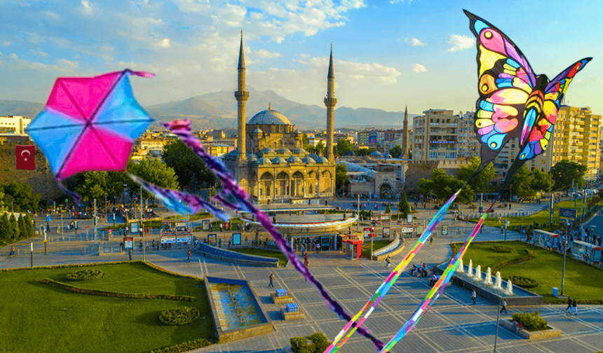 Kayseri’de büyük şenlik! Uçurtmasını alan, yaylaya koşacak!