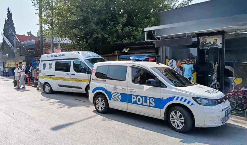 Böyle evlat olmaz olsun! Annesini boğazından bıçaklayarak katletti