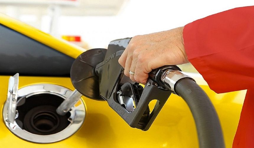 Motorin ve benzine büyük zam: Artık depo bu rakamlara dolacak