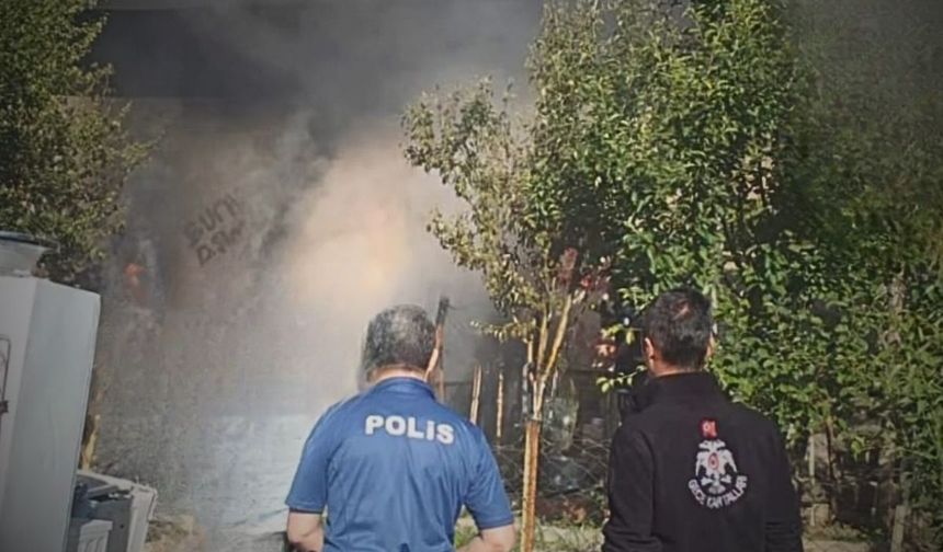 Kayseri’de beyaz eşya tamircisinde yangın paniği!