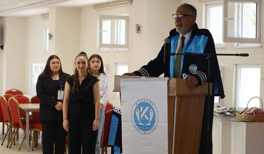 Kayseri Üniversitesi Yahyalı MYO’da mezuniyet ve şed bağlama coşkusu