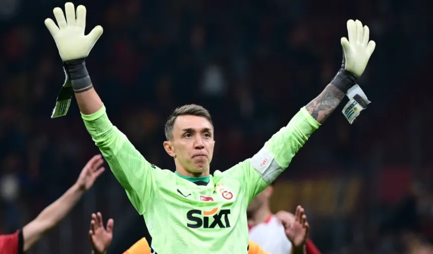 Galatasaray efsanesi Fernando Muslera yıllar sonra başka forma giydi