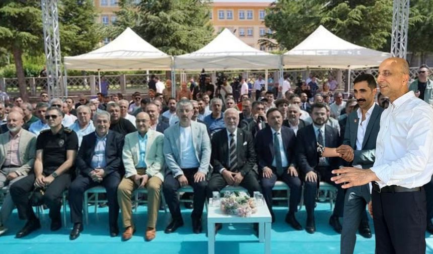 Kayseri'de herkes o açılışı konuşuyor: Teşekkür krizi siyaseti ikiye böldü!