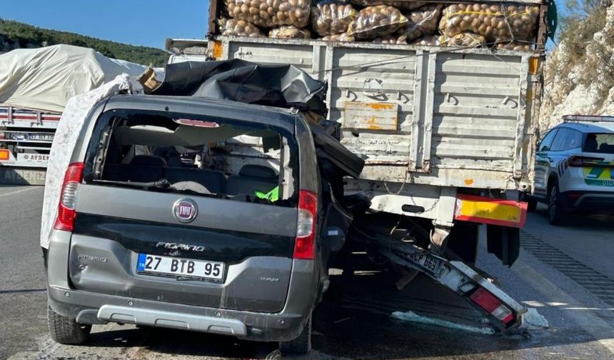 Feci kazada ölen 5 kişinin kimlikleri belirlendi!
